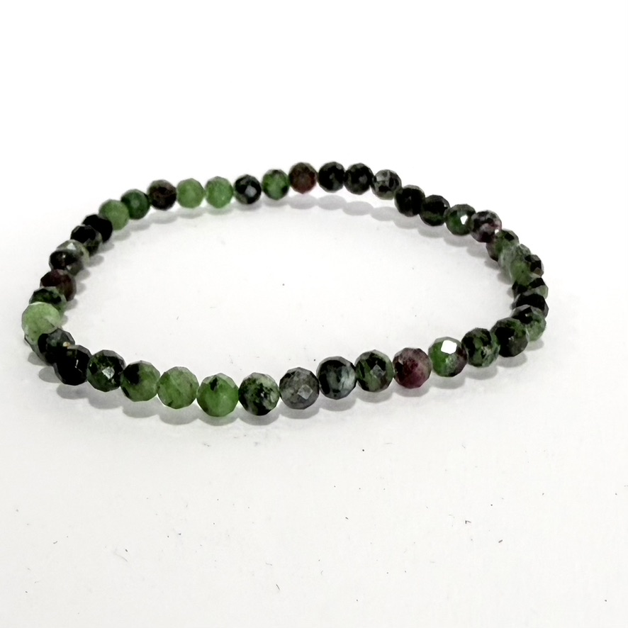 Zoisita con Rubi Facetada 2mm