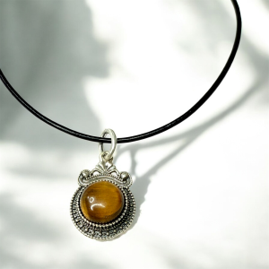 Collar de Ojo de Tigre en Plata