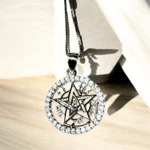 Collar Tetragramatón